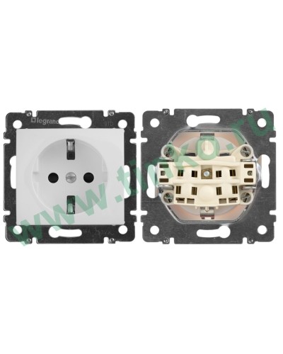Розетка Valena 2К+3 10/16А, белый (774420). Розетка. LegranD в Сургуте